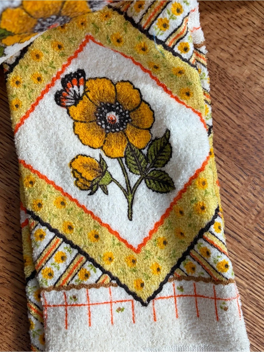 Vtg 70s Cannon Flower Kitchen Set Yellow 3 Dish Towels 1 Potholder Grannycore